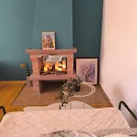 Daire Cozy Nature , Great View, Free Parking *